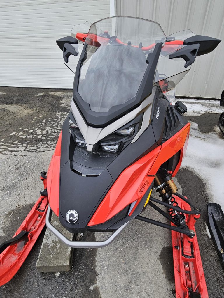 2024 Ski-Doo LYNX RAVE RE 850 ETEC Used Red USKRAVERE850-0402