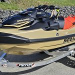 2025 Sea-Doo RXT X 325 W/AUDIO New TAN/RED SDRXTX325AUD-84D525
