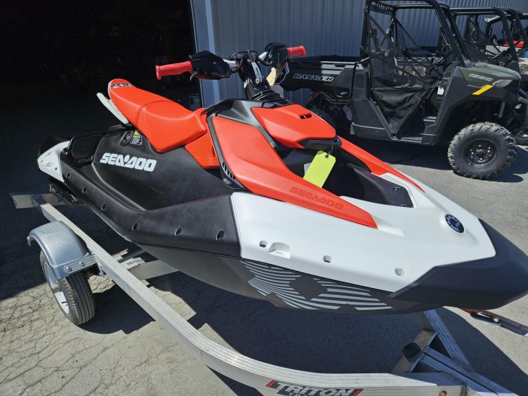 2025 Sea-Doo SPARK TRIXX 3 UP IBR New WHITE/RED SDSPARKTRIXX90-3UP-09L425