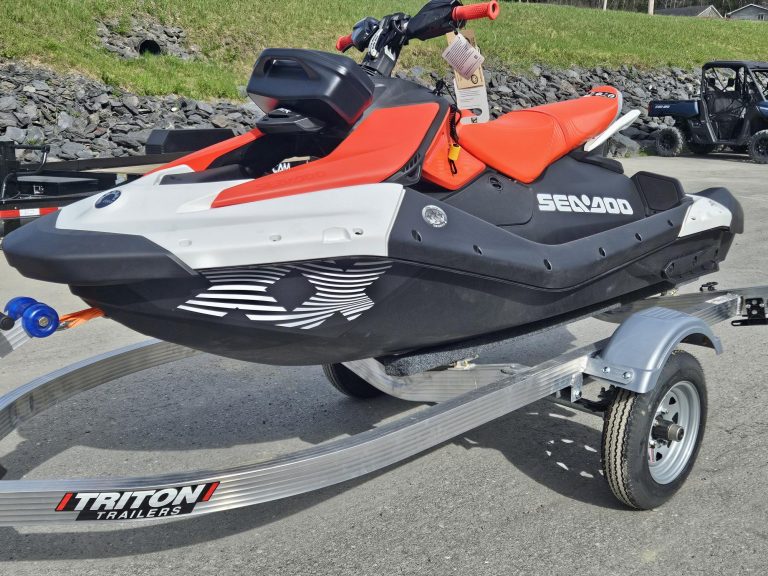2025 Sea-Doo SPARK TRIXX 3 up W/AUDIO New WHITE/RED SDSPARKTRX90AUD3UP-73H425