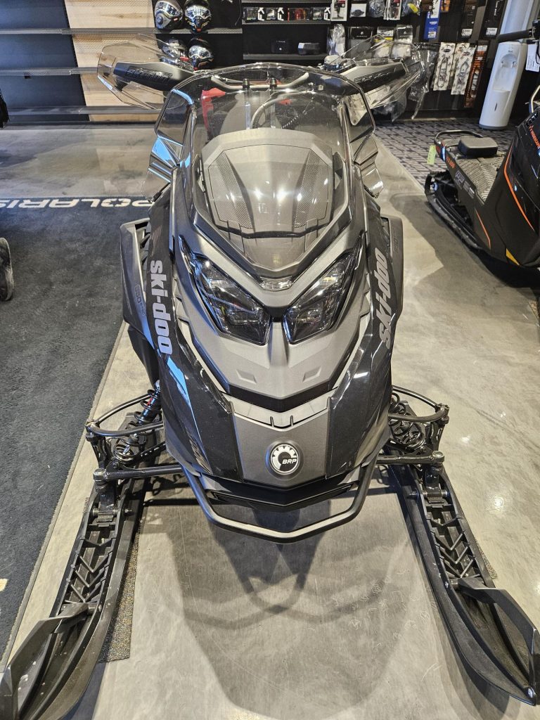 2025 Ski-Doo Backcountry Adrenaline 850 E-TEC 146 2.0 New BLACK SKBACADR850-0147