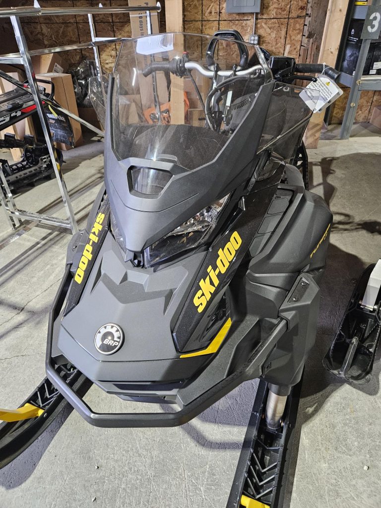 2025 Ski-Doo Tundra LE 600 ACE 154 1.5 New BLACK SKTUNDRALE600A-0384