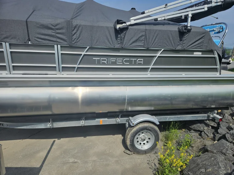 2024 TRIFECTA 20C2LE25 LE SERIEES New CHARCOAL TRIF20C2LE25-71F324
