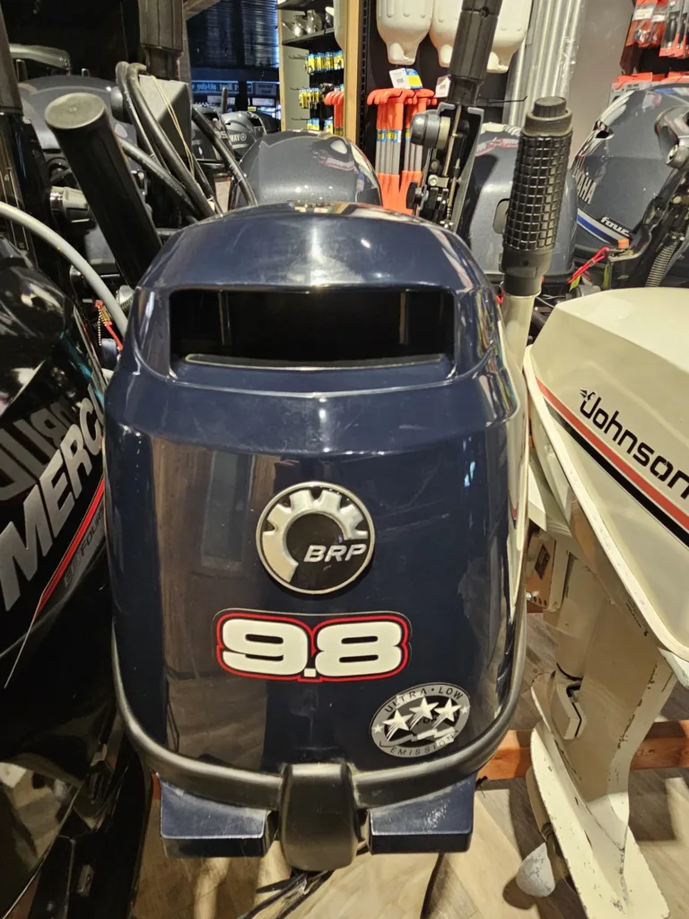 2020 Evinrude 9.8HP - Portable E10RG4  Used  UEVIN10-3161