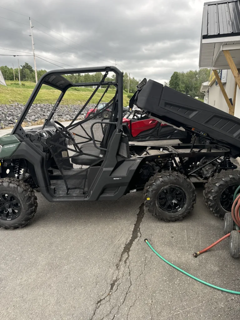 2023 CAN-AM 0 UTV Fort Kent ME CADEF6X6HD10-0704 3