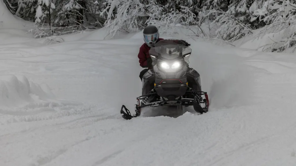 2025 SKI-DOO 0 SNOWMOBILE Fort Kent ME SKRENADR900TR-0024 3